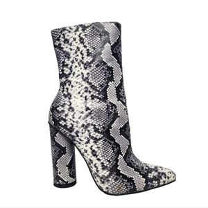 CAPE ROBBIN Snakeskin Ankle Point Toe Heeled Boots